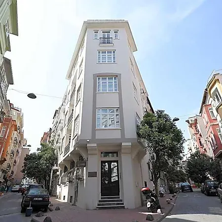 Istanbul Guesthouse Ξενοδοχείο με διαμερίσματα 4*